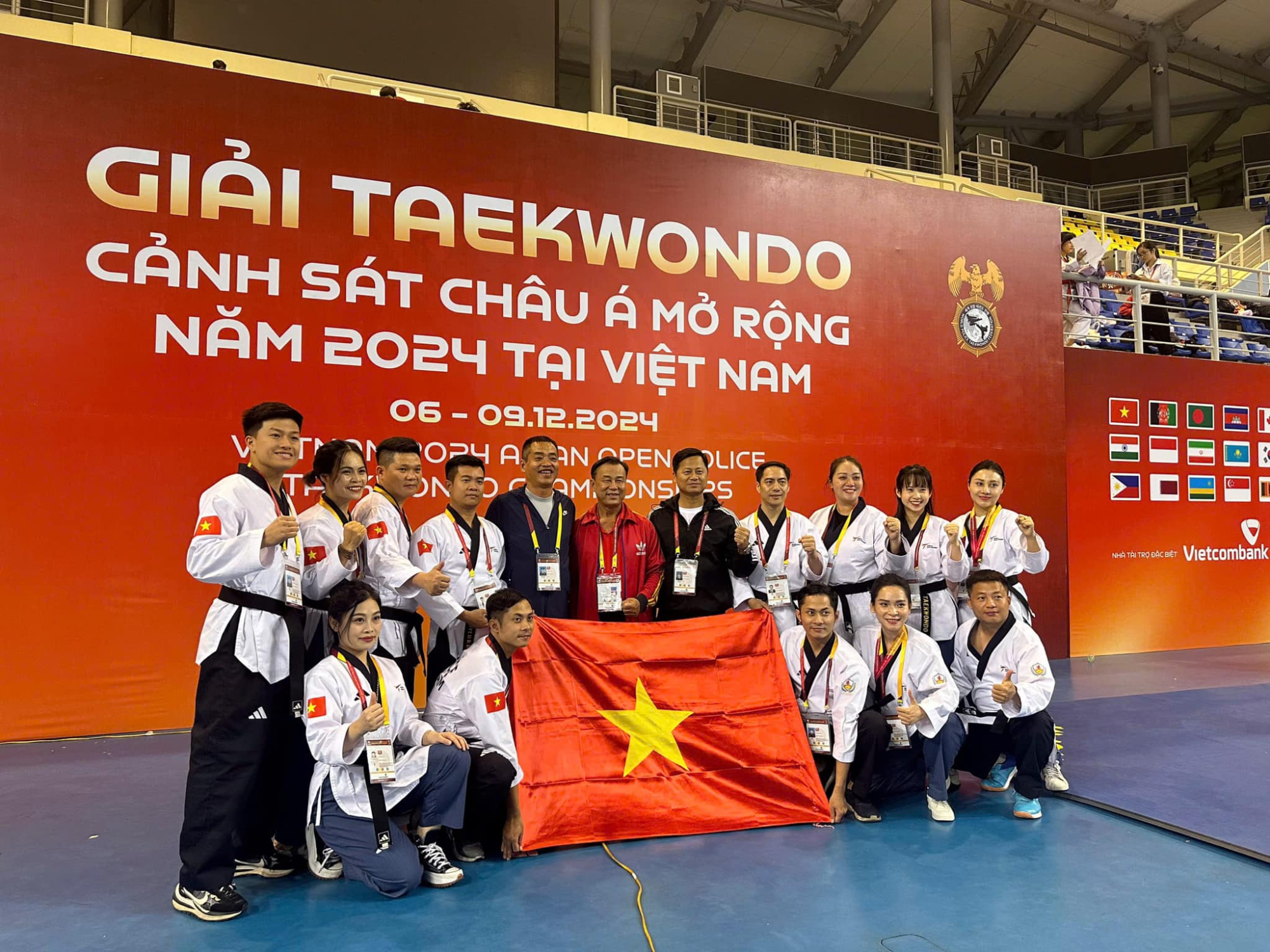 HLV CLB Taekwondo Panda Sports Đại Diện Bộ Công An Việt Nam Xuất Sắc Giành 2 HCB tại Giải Taekwondo Cảnh Sát Châu Á